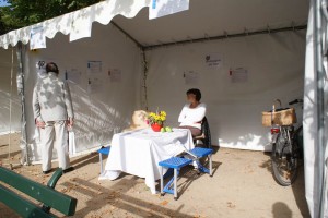 Stand de l'association Philosophie par tous à la journée des associations 2010 au parc de Blossac à Poitiers